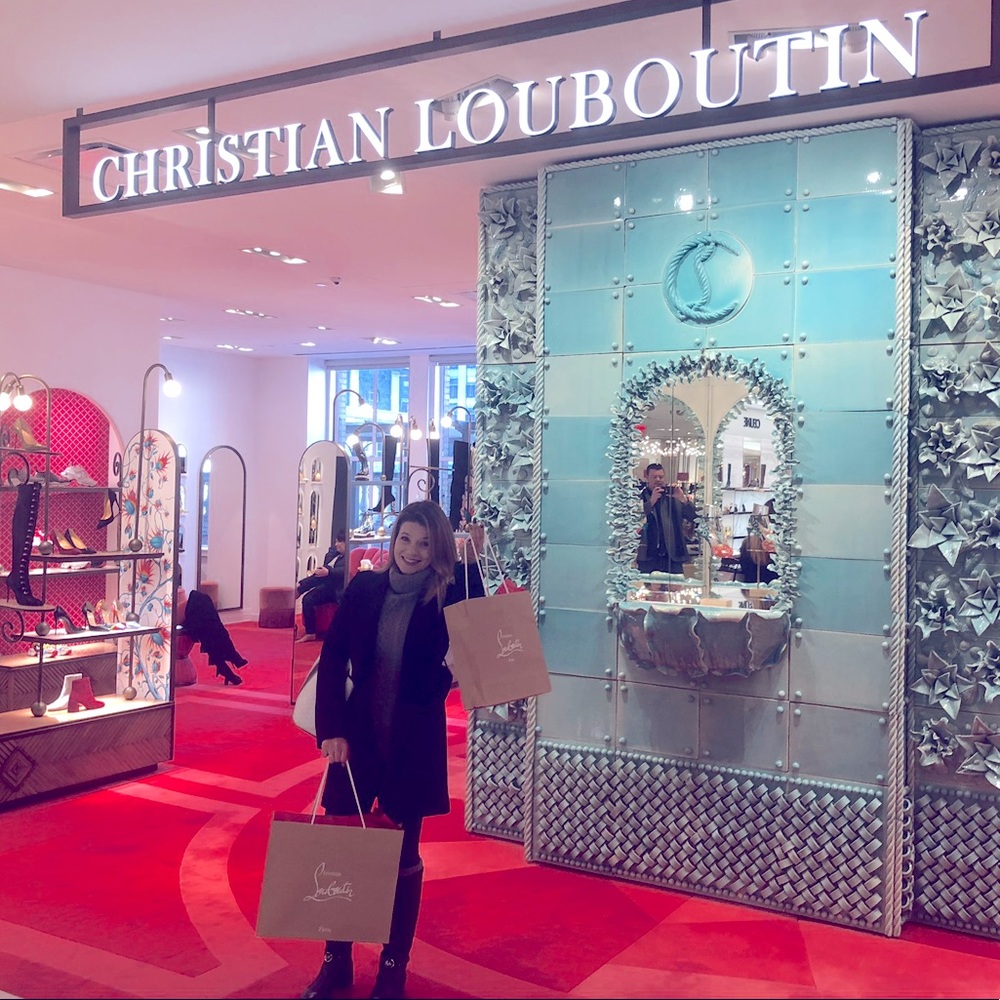 Meet Debbie, your Posher, and her closet favorites!